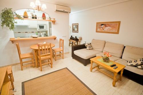 7210cf040cf-f383-4bb8-98cb-25b6721b71a4